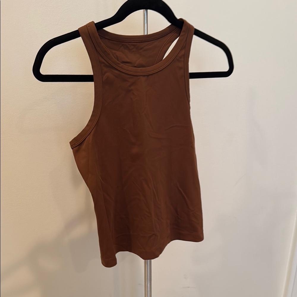 Lululemon top
